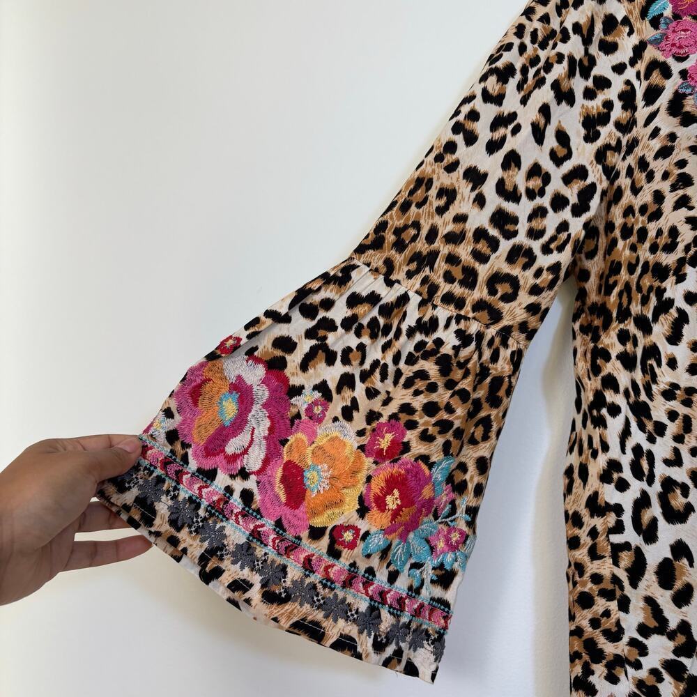 Savanna Janne Venice Leopard Embroidered Tunic size Small Bell Long Sleeves Boho - Picture 6 of 10